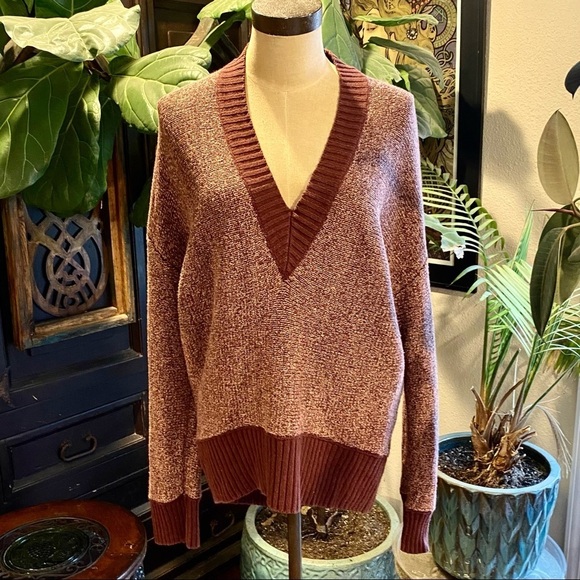 Urban Outfitters Burgundy Deep V High Low Slouchy oversized sweater - Picture 1 of 13